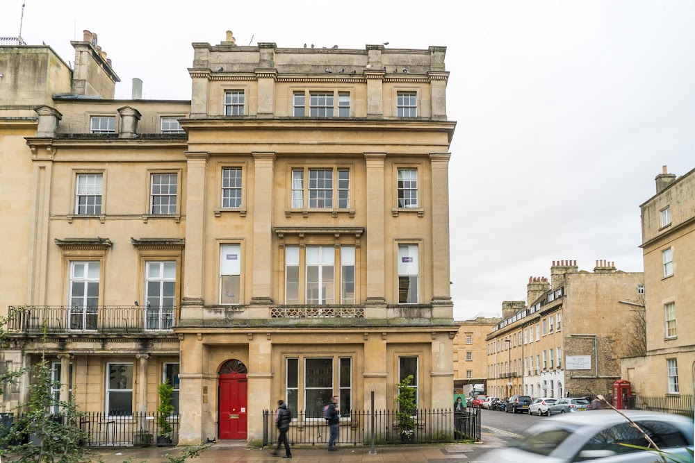 The Halcyon Hotel Apartments, Henry Street